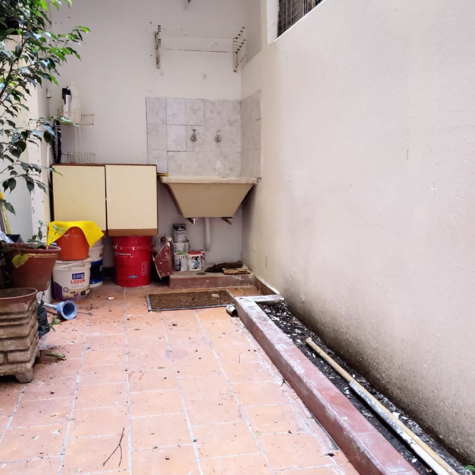 2 AMBIENTES  - EXCELENTE ZONA - REGALADO - SE ALQUILA YA