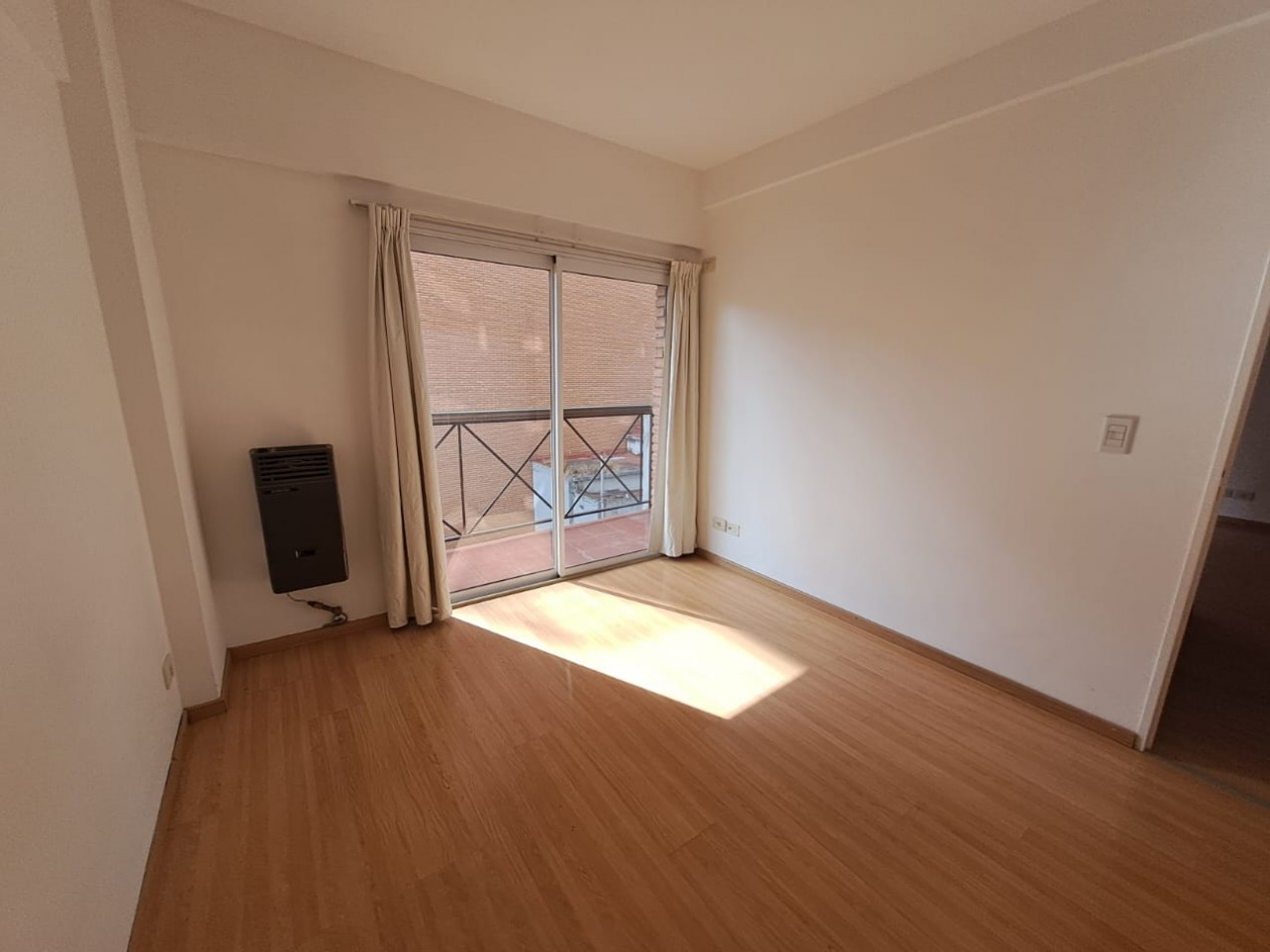 BELLISIMO DEPARTAMENTO DE 2 AMBIENTES - BALCON CORRIDO - COCINA INDEPENDIENTE