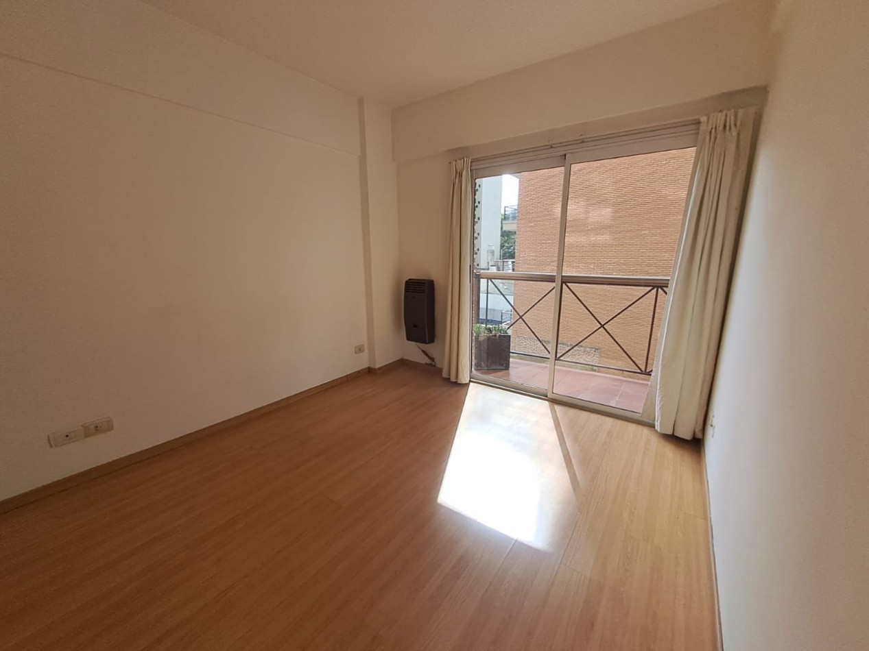 BELLISIMO DEPARTAMENTO DE 2 AMBIENTES - BALCON CORRIDO - COCINA INDEPENDIENTE