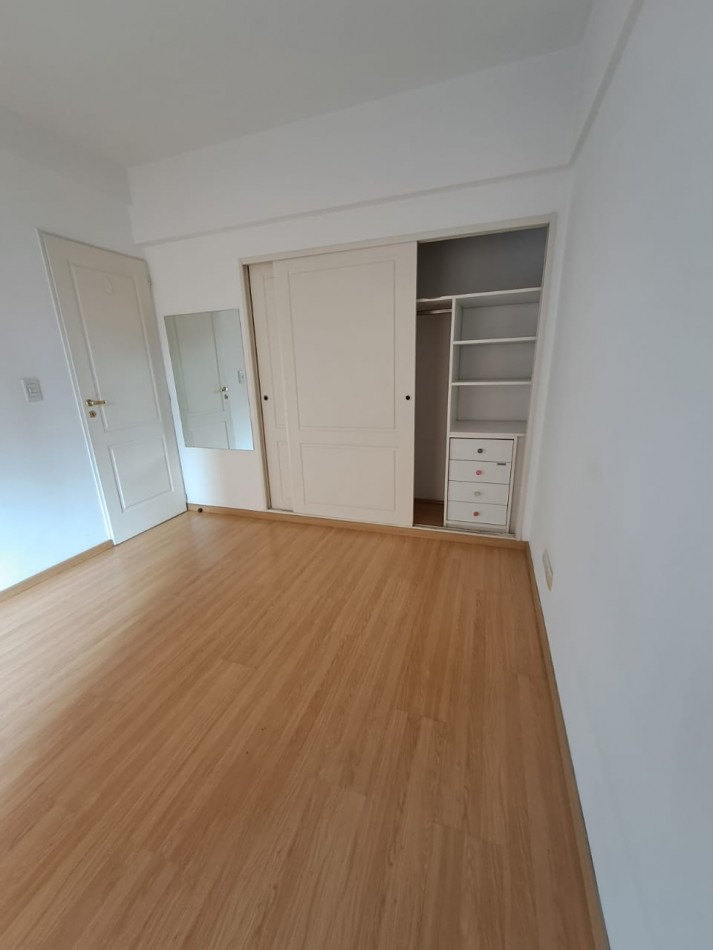 BELLISIMO DEPARTAMENTO DE 2 AMBIENTES - BALCON CORRIDO - COCINA INDEPENDIENTE