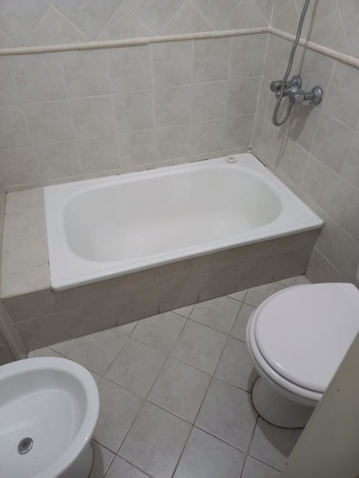 OPORTUNIDAD - MONOAMBIENTE - LUMINOSO - COCINA A GAS - NO LO DEJES IR-ALQUILADO