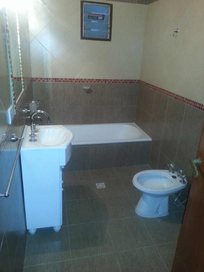 AMPLIO Y LUMINOSO PH 2 AMBIENTES CON DOS PATIOS