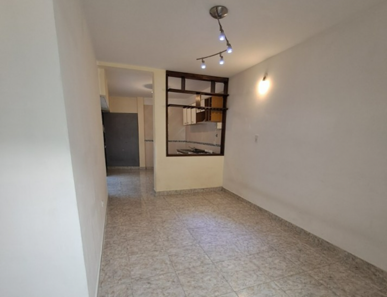 AMPLIO Y LUMINOSO PH 2 AMBIENTES CON DOS PATIOS