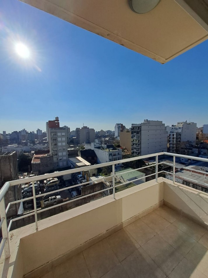 SUPER LUMINOSO DEPARTAMENTO DE 1 AMB Y MEDIO CON COCHERA