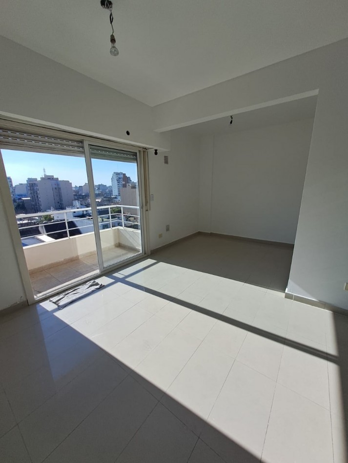 SUPER LUMINOSO DEPARTAMENTO DE 1 AMB Y MEDIO CON COCHERA