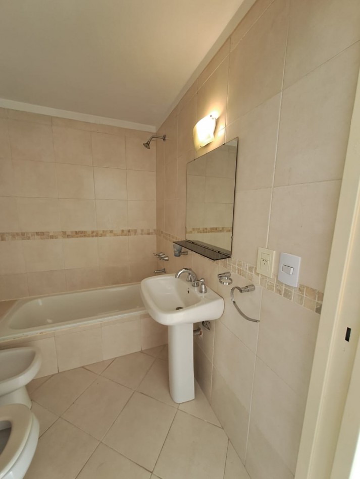 SUPER LUMINOSO DEPARTAMENTO DE 1 AMB Y MEDIO CON COCHERA