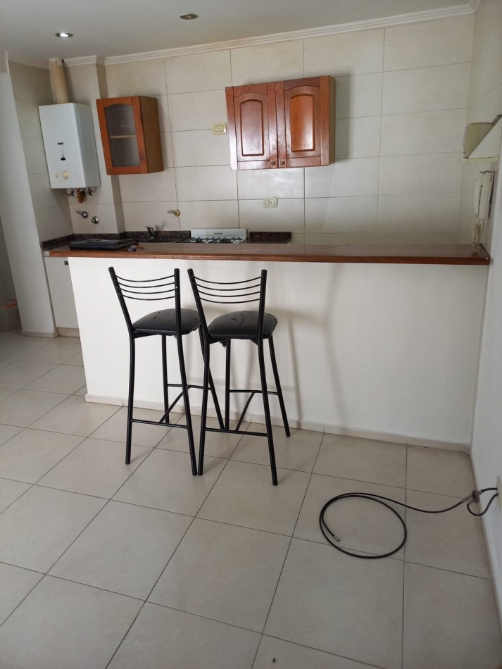 ALQUILER  2 AMBIENTES -EXCELENTE ZONA Y ESTADO- ALQUILADO