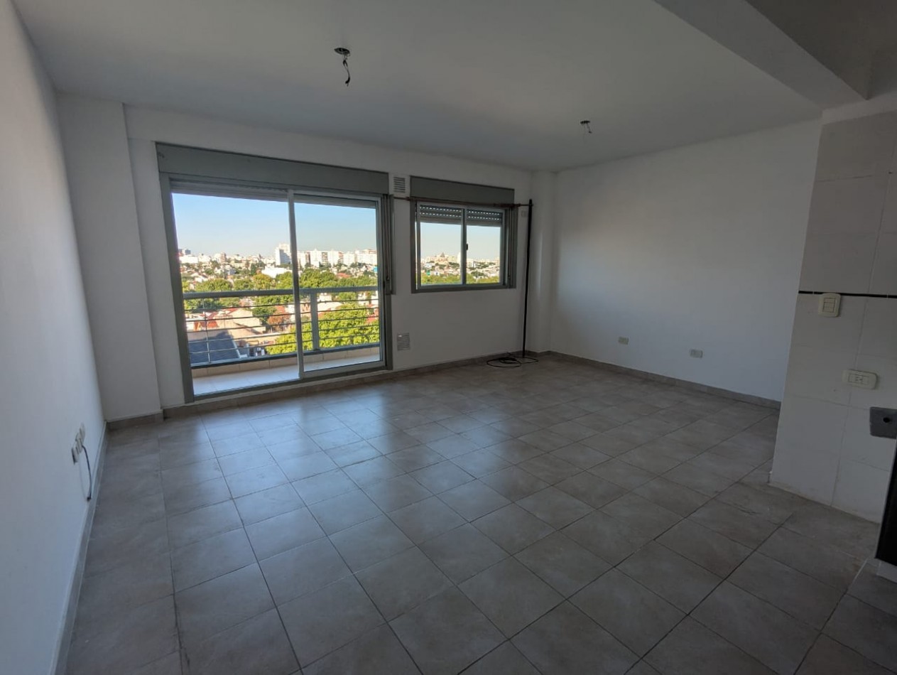 MONOAMBIENTE DIVISIBLE - EXCELENTE VISTA Y LUZ