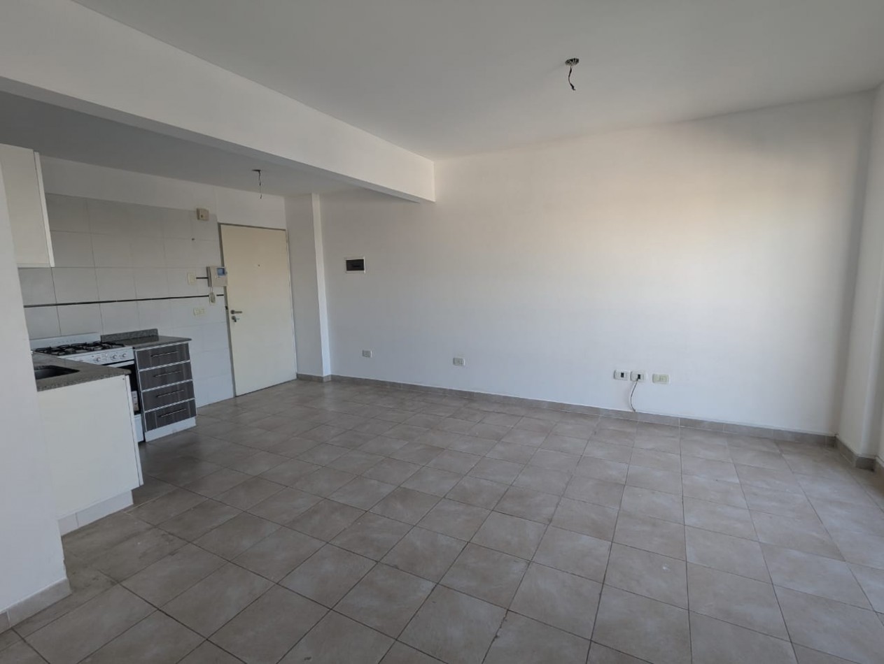 MONOAMBIENTE DIVISIBLE - EXCELENTE VISTA Y LUZ