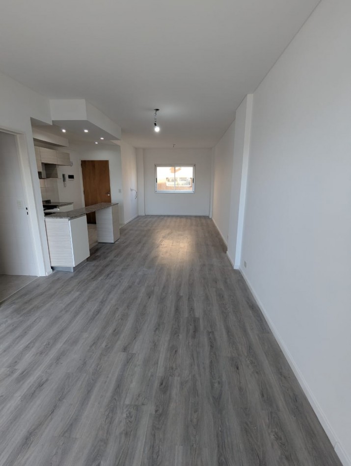 MONOAMBIENTE DIVISIBLE - 40 METROS - DOBLE CIRCULACION DE AIRE