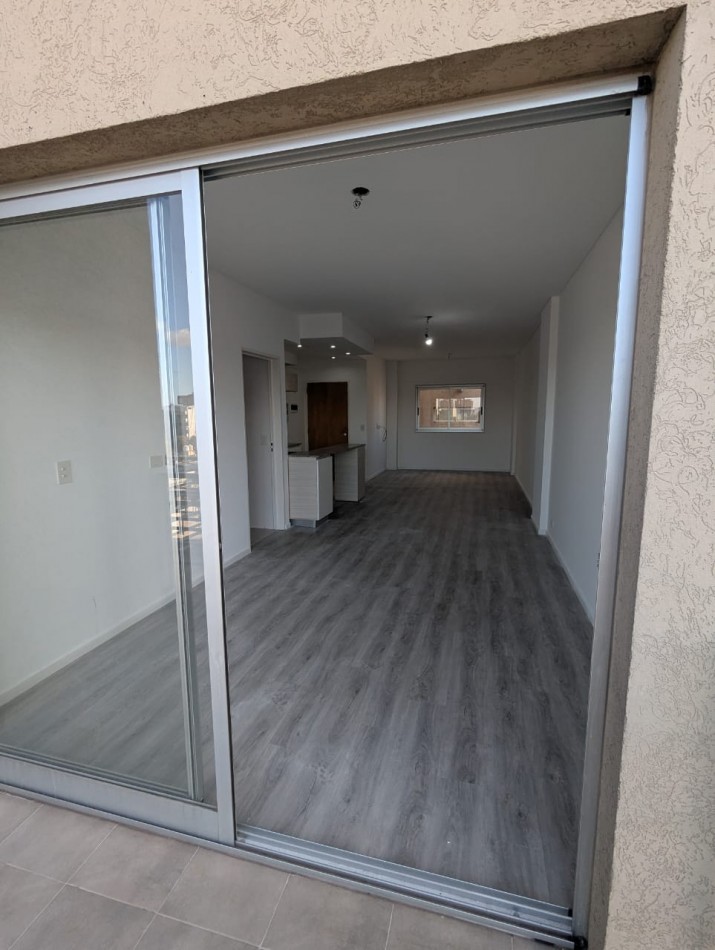 MONOAMBIENTE DIVISIBLE - 40 METROS - DOBLE CIRCULACION DE AIRE