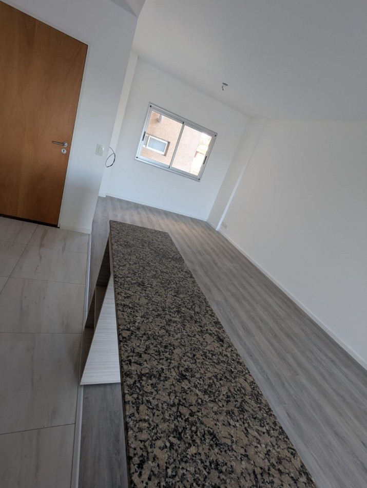 MONOAMBIENTE DIVISIBLE - 40 METROS - DOBLE CIRCULACION DE AIRE