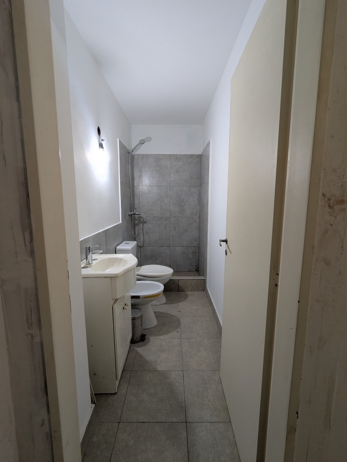 OFICINA DE 4 AMBIENTES - MICROCENTRO - LIQUIDACION POR VIAJE AL EXTERIOR USD 29.000