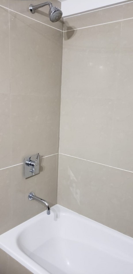 MONOAMBIENTE EN LAS CAÑITAS - CUARTO PISO - CATEGORIA