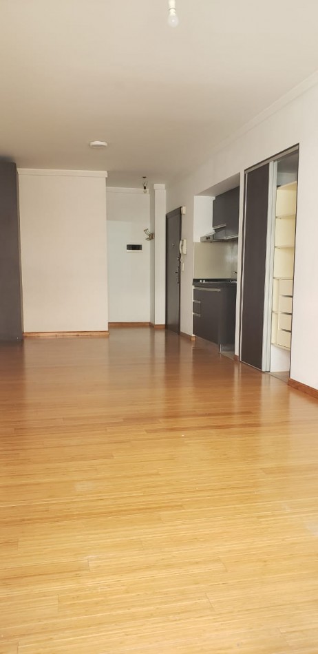 MONOAMBIENTE EN LAS CAÑITAS - CUARTO PISO - CATEGORIA