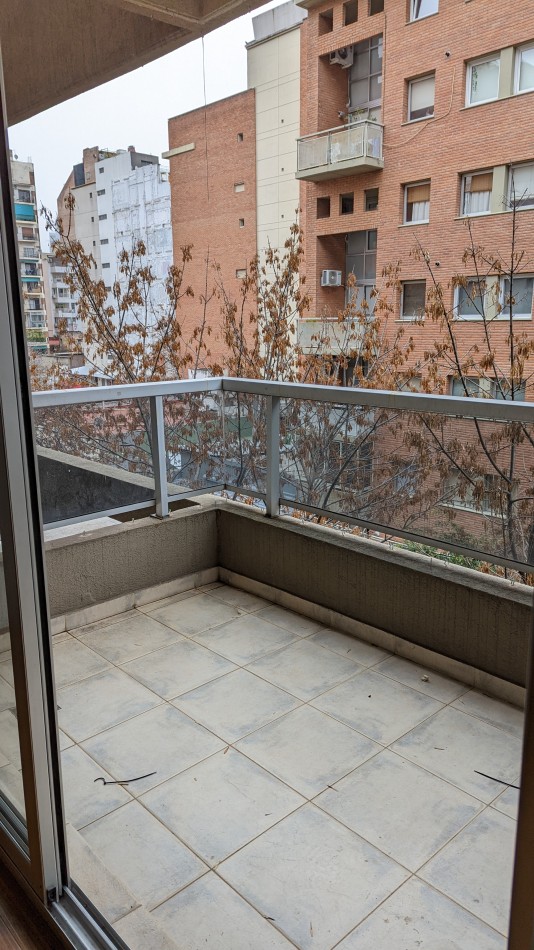 MONOAMBIENTE EN LAS CAÑITAS - CUARTO PISO - CATEGORIA