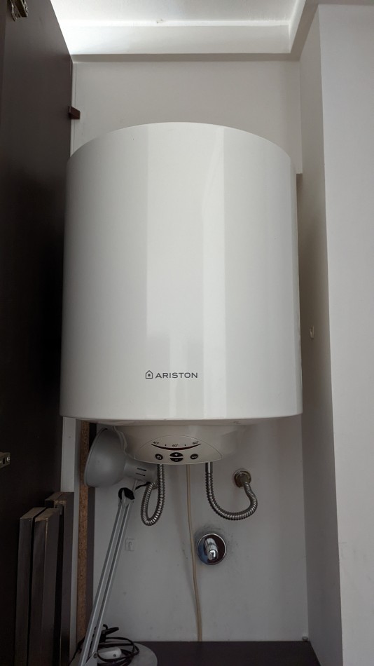 MONOAMBIENTE EN LAS CAÑITAS - CUARTO PISO - CATEGORIA