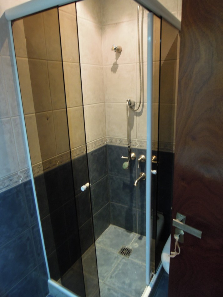 CASA DE CATEGORIA 5 DORMITORIOS