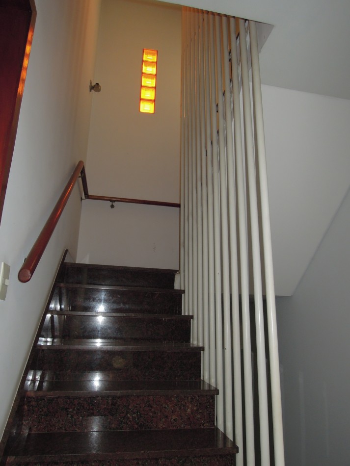 CASA DE CATEGORIA 5 DORMITORIOS