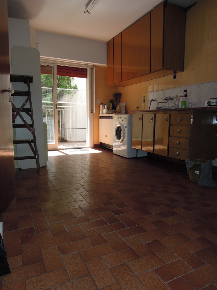 CASA DE CATEGORIA 5 DORMITORIOS