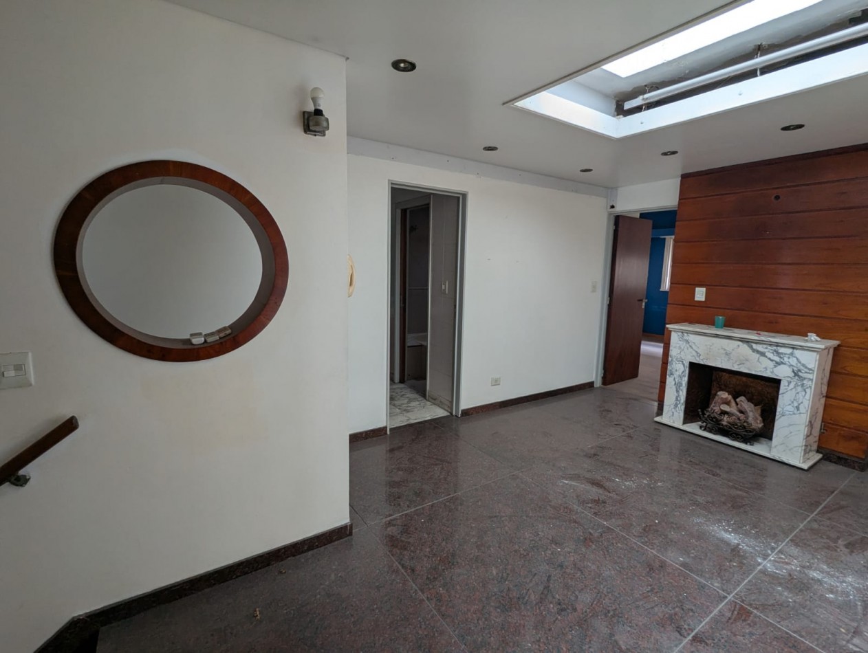 CASA DE CATEGORIA 5 DORMITORIOS