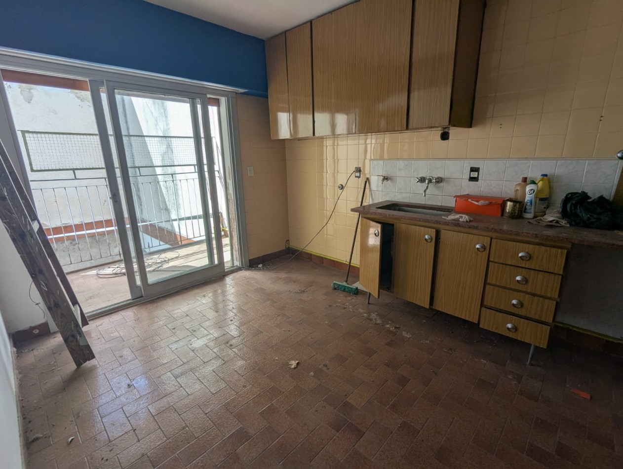 CASA DE CATEGORIA 5 DORMITORIOS