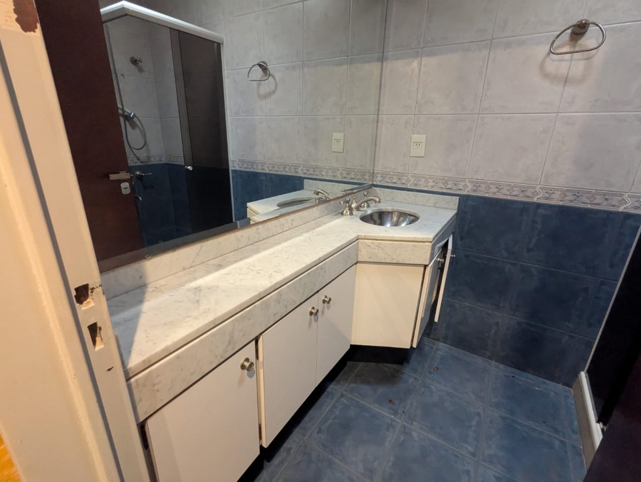 CASA DE CATEGORIA 5 DORMITORIOS