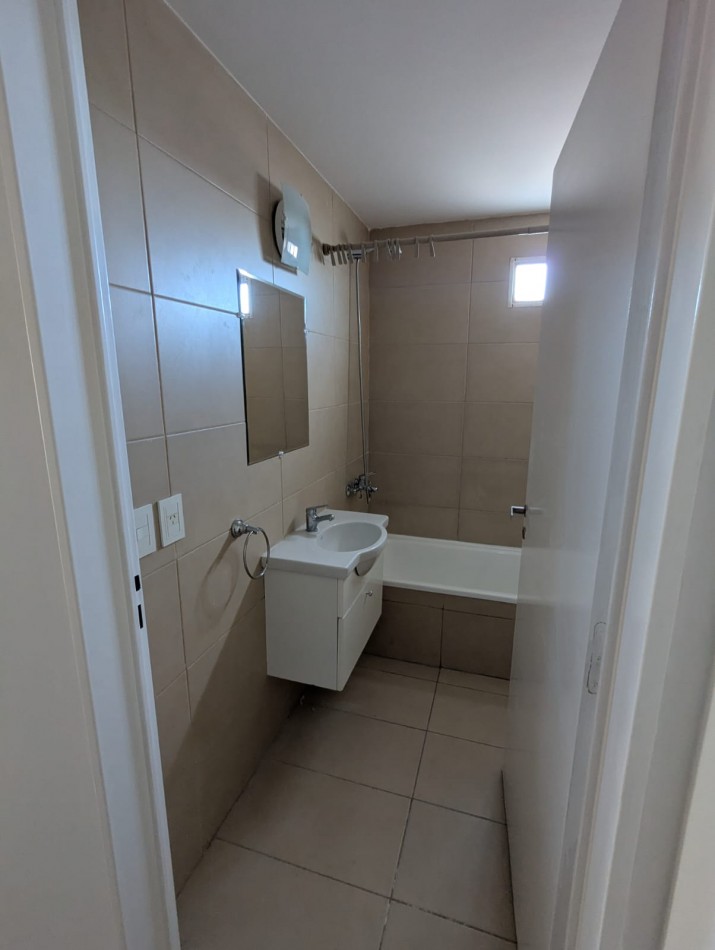 HERMOSO MONOAMBIENTE DIVISIBLE A UNA CUADRA DEL PARQUE CHACABUCO