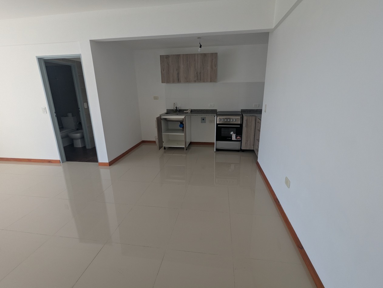 DOS AMBIENTES EN PISO 9 A UNA CUADRA DE J.B.JUSTO