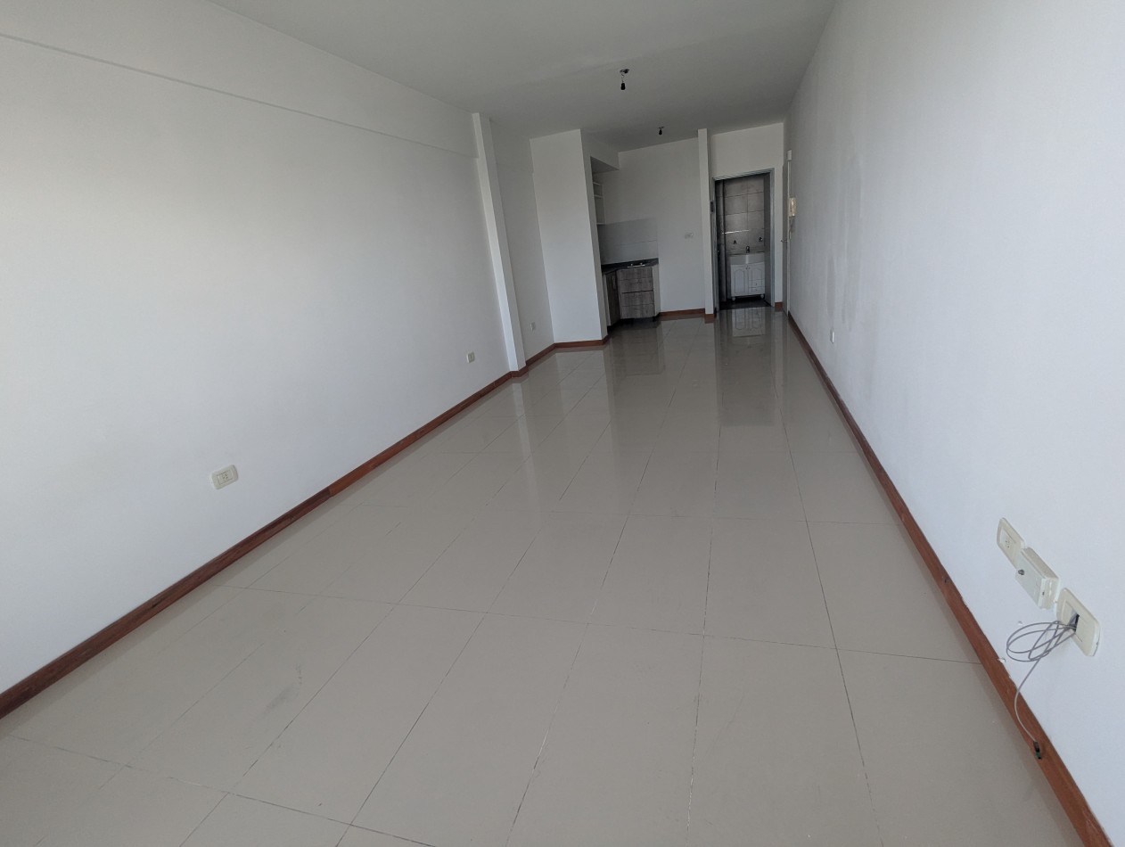 DOS AMBIENTES EN PISO 9 A UNA CUADRA DE J.B.JUSTO