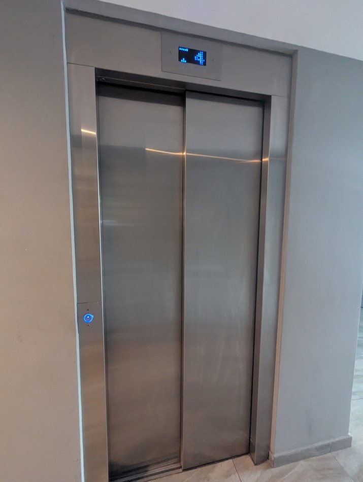 DOS AMBIENTES EN PISO 9 A UNA CUADRA DE J.B.JUSTO