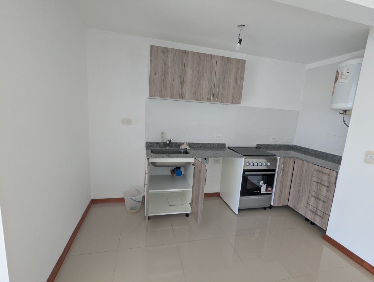 DOS AMBIENTES EN PISO 9 A UNA CUADRA DE J.B.JUSTO