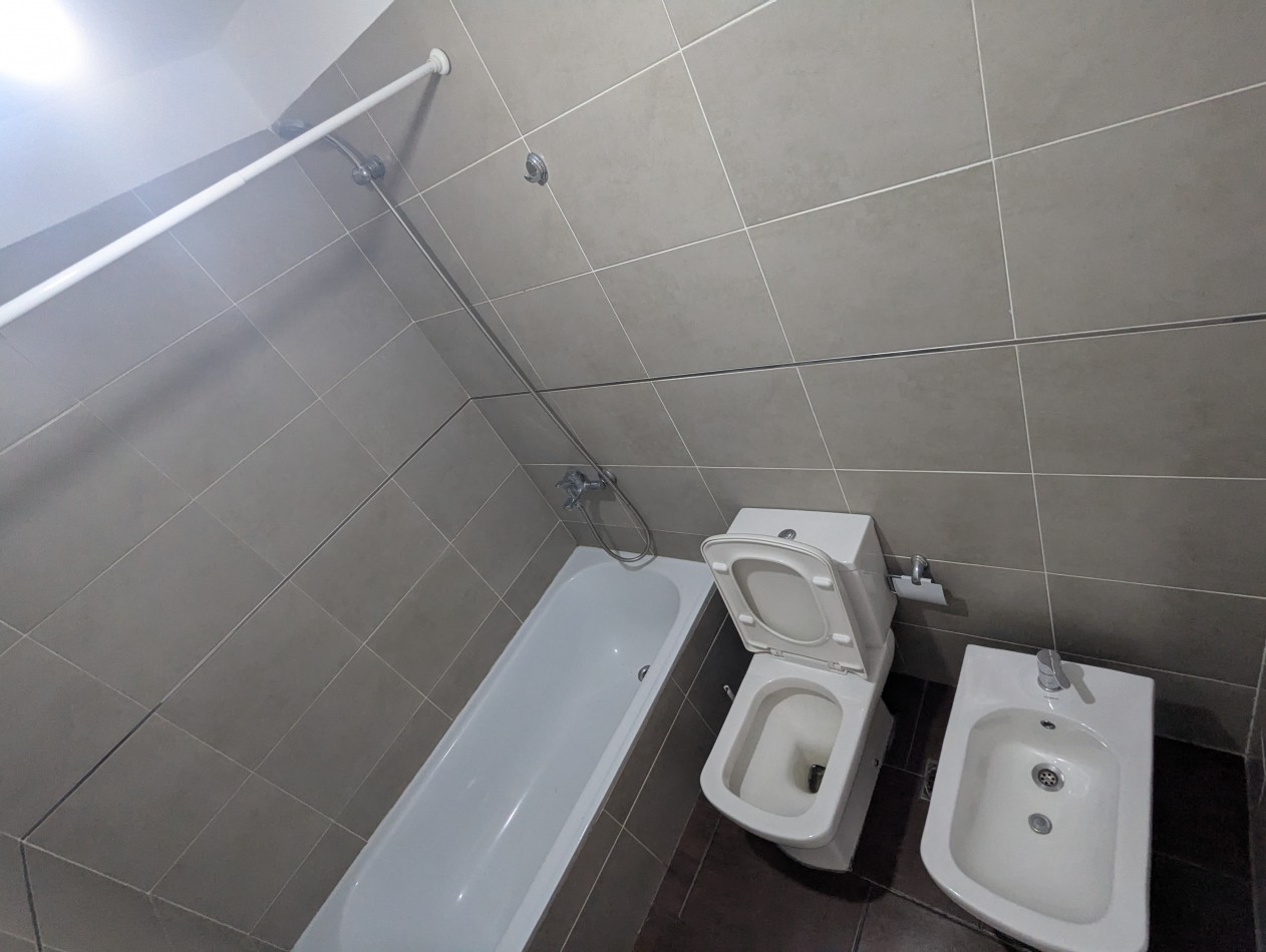 DOS AMBIENTES EN PISO 9 A UNA CUADRA DE J.B.JUSTO