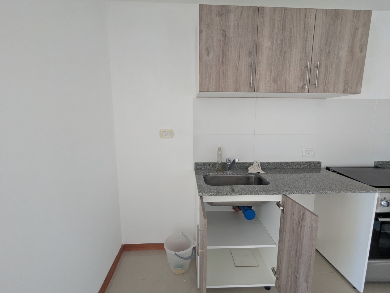 DOS AMBIENTES EN PISO 9 A UNA CUADRA DE J.B.JUSTO