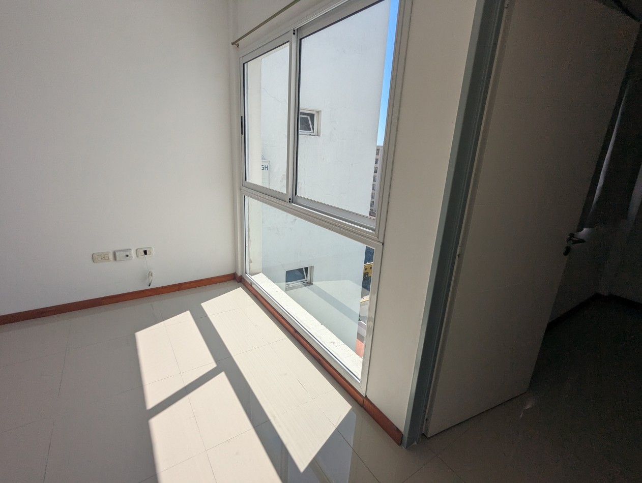 DOS AMBIENTES EN PISO 9 A UNA CUADRA DE J.B.JUSTO