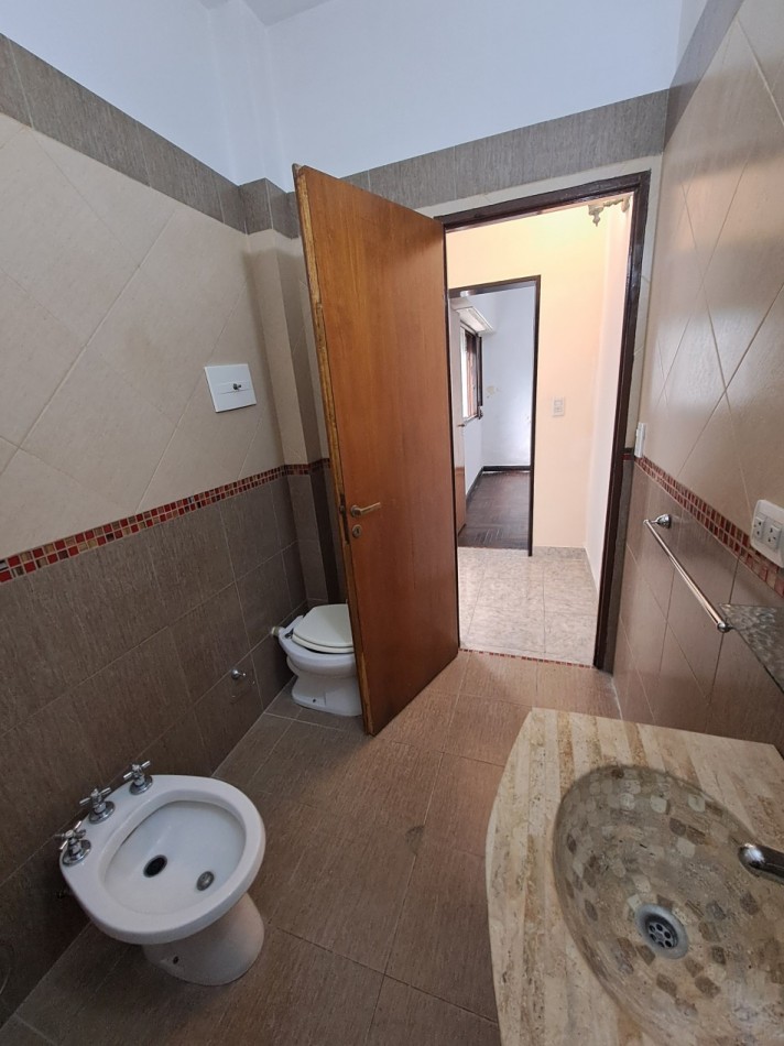 AMPLIO Y LUMINOSO PH 2 AMBIENTES CON DOS PATIOS