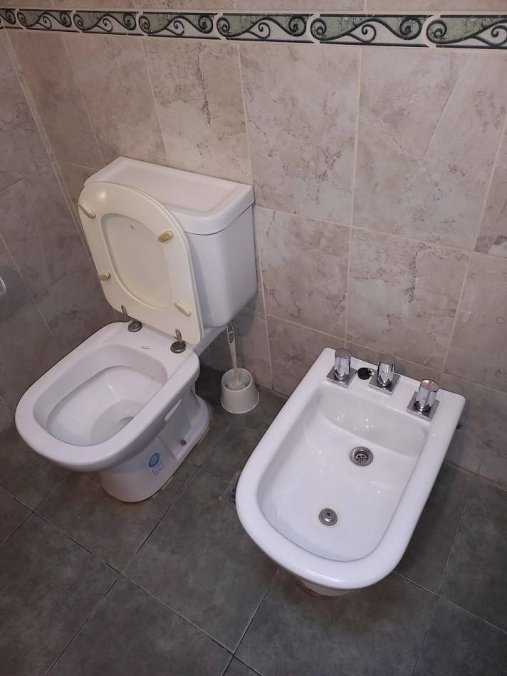 RETASADO!!!!PH EN ALQUILER AMUEBLADO SIN EXPENSAS CON PATIO Y PARRILLA 90 M2 EN FLORES!!!