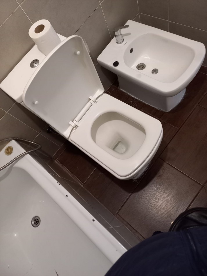 ALQUILER  2 AMB VILLA DEL PARQUE . LUMINOSO. ESPACIOSO. TRANQUILO SOBRE AVENIDA NAZCA CONTRAFRENTE. OPORTUNIDAD!!!