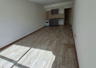 OPORTUNIDAD!!!  ALQUILER MONOAMBIENTE SUPER LUMINOSO EN PISO 9 - EXCELENTE ESTADO RESERVADO