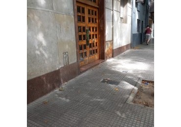 DEPARTAMENTO 2 AMBIENTES  FLORES  - MUY LUMINOSO - . OPORTUNIDAD!!!! 